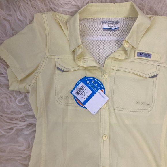 COLUMBIA Short Sleeve Button-Up Top - Picture 3 of 8